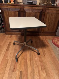 vintage eames for herman miller MCM square rolling side / Drink table 