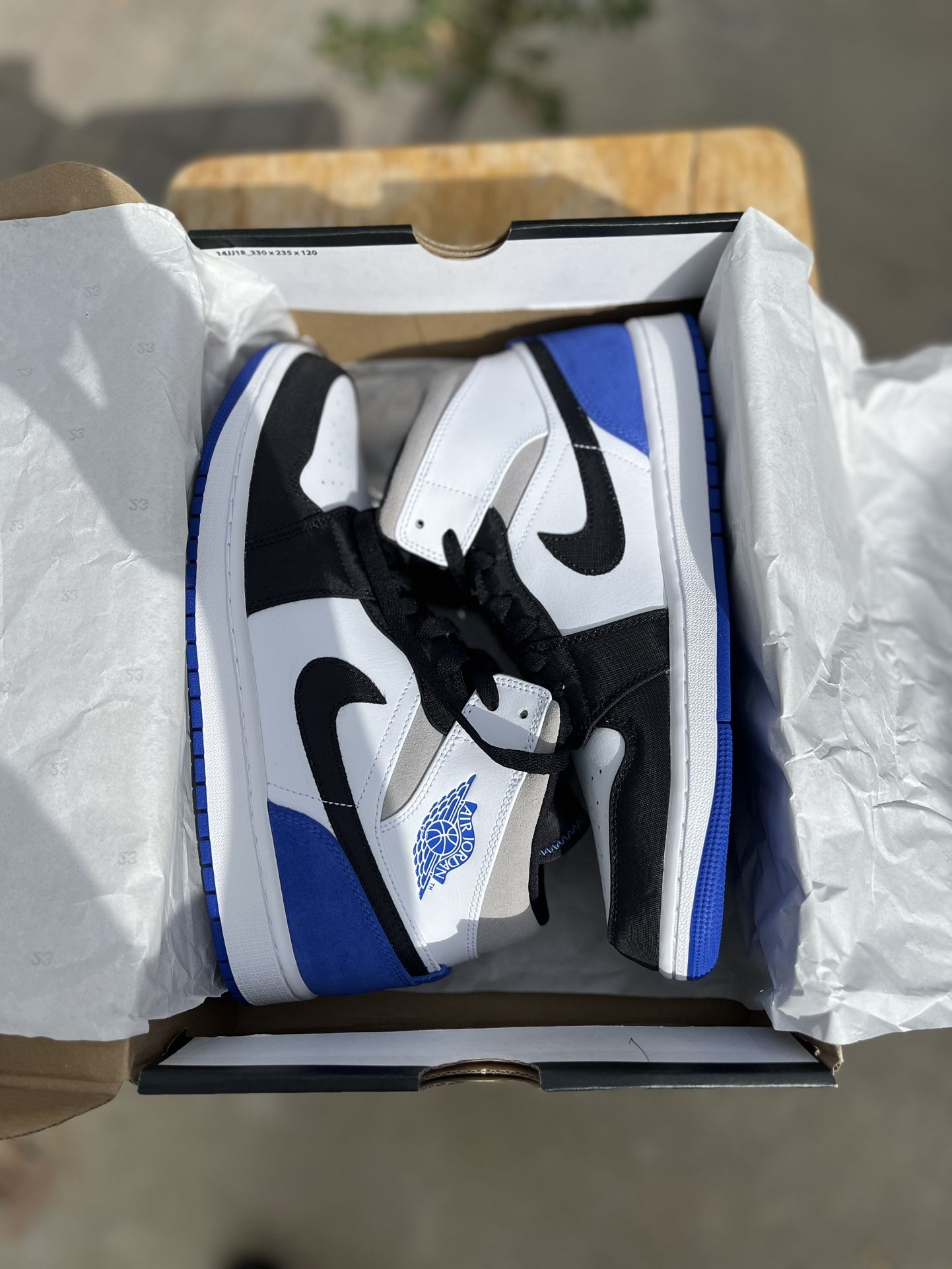 Air Jordan 1 Mid SE