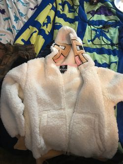 Boy Minecraft sweater size M