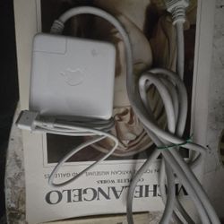 Mac Book Air  Charger 