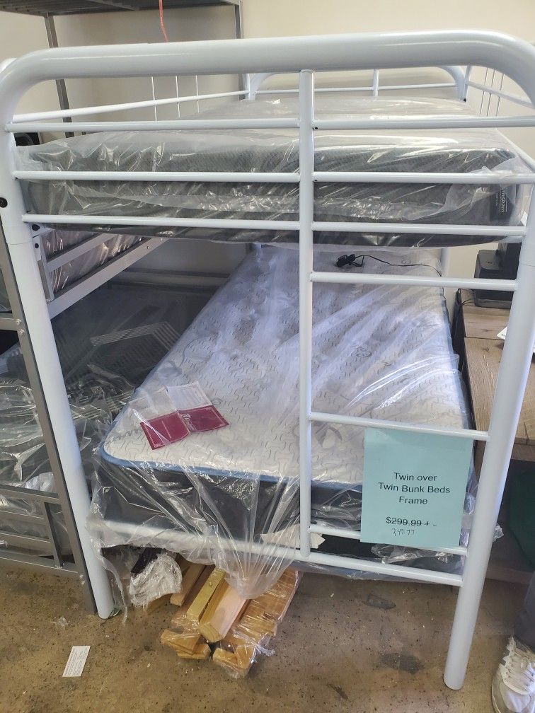 New White Metal Bunk Beds