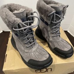 Ugg kids Butte boots brand New waterproof size 2 