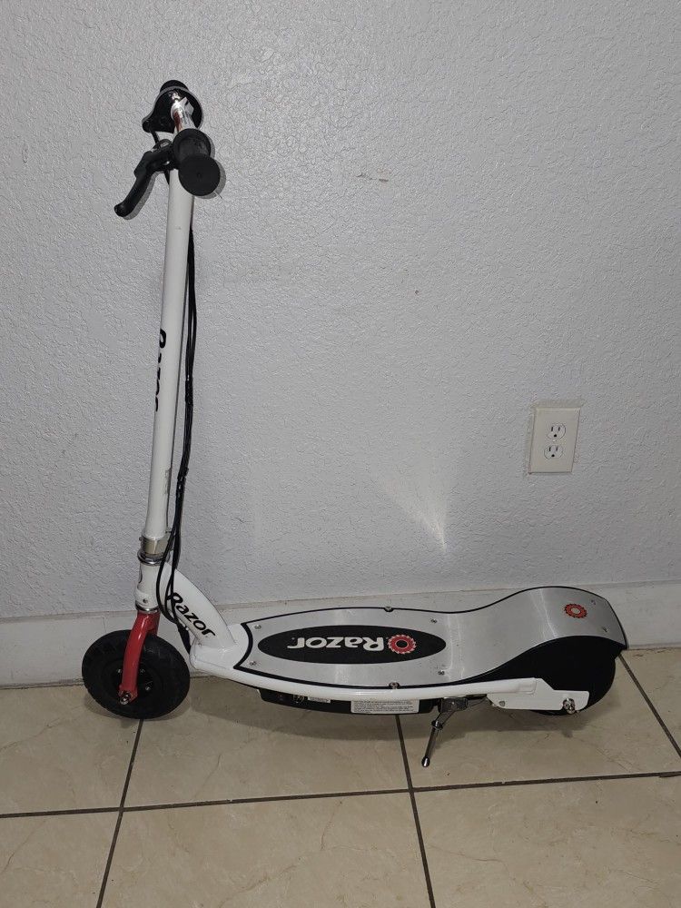 Electric Scooter Razor E200