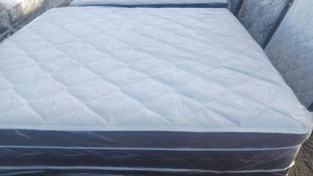 Brand new king size pillowtop mattress included box Spring.