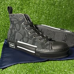 B23 Men’s Size 9 & 9.5 Men’s Shoes