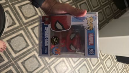 Funko Pop Spider-Man #932 Chase PX Exclusive
