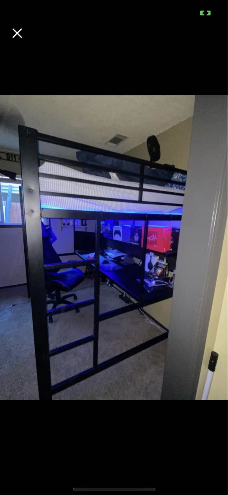 $450 Free delivery fresno n Clovis only Full Size Loft Bed With Built In Desk N Mattress & dresser n