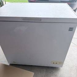 Chest Deep Freezer 