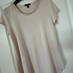 NEW ALFANI Women’s Hi-Low Top Size S, from Macy’s  Org. $34.50