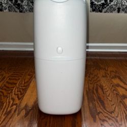 Compact Diaper Genie