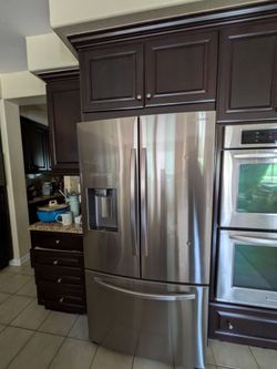 Huge Samsung 28 cu. ft. French Door Fridge – Works Perfectly (Only 2 yrs old)