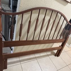 Queen Bedroom Set 4 Pieces