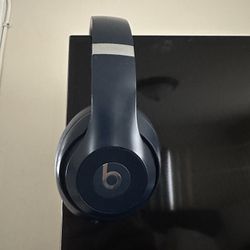 Beats Studio 3 With Case Navy Blue