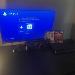 PS4 Slim (2 Controllers) (3games)