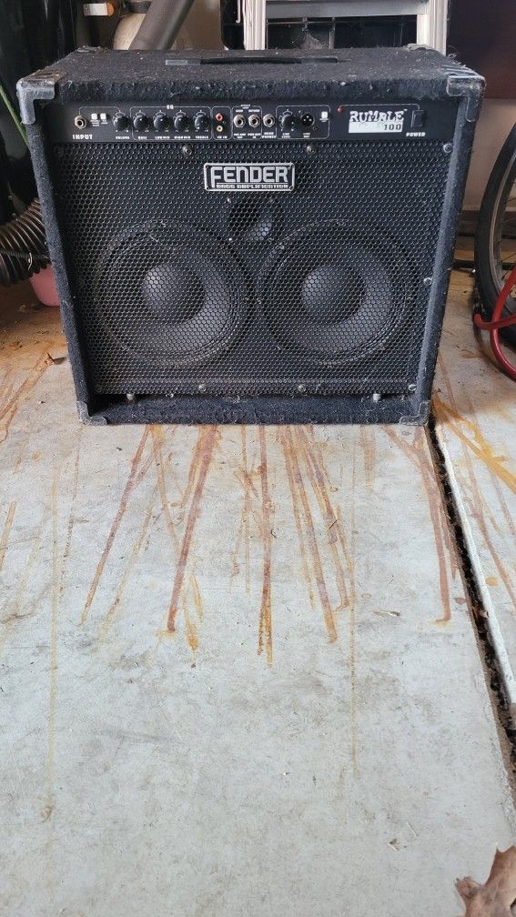 Fender Rumble 100 Combo Amp