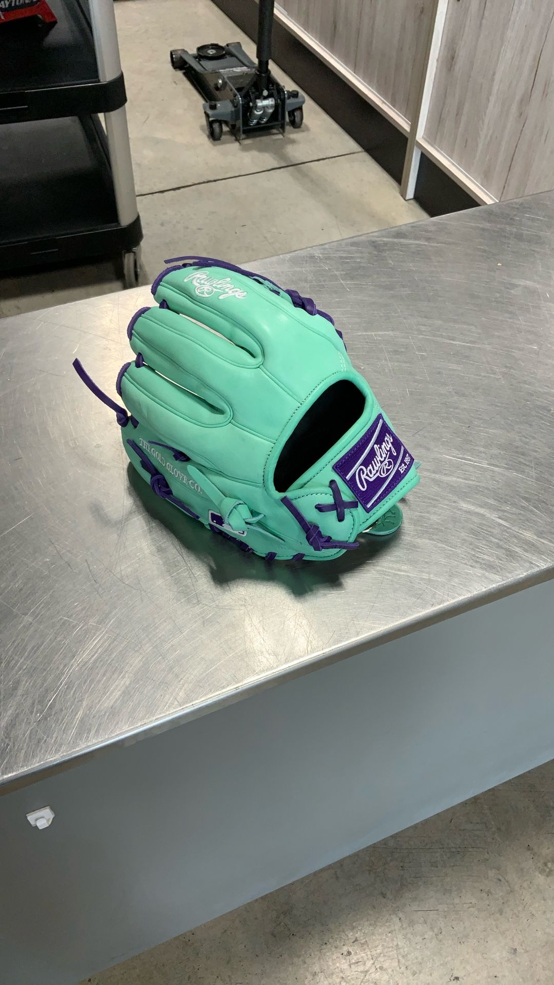 Rawlings Heart Of The Hide Baseball Glove