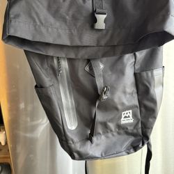 Avalanche Black Roll-Top Backpack – Lightweight & Durable