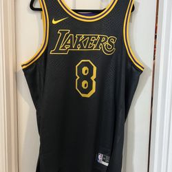 Nike size XL Kobe Mamba Mentality Men’s Los Angeles Lakers City Edition Swingman Jersey