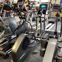 Elliptical Life Fitness E1 With Only Has 31 Hours Of Use On 
