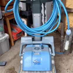 Dolphin Supreme M5 Pool Vacuum with Caddy