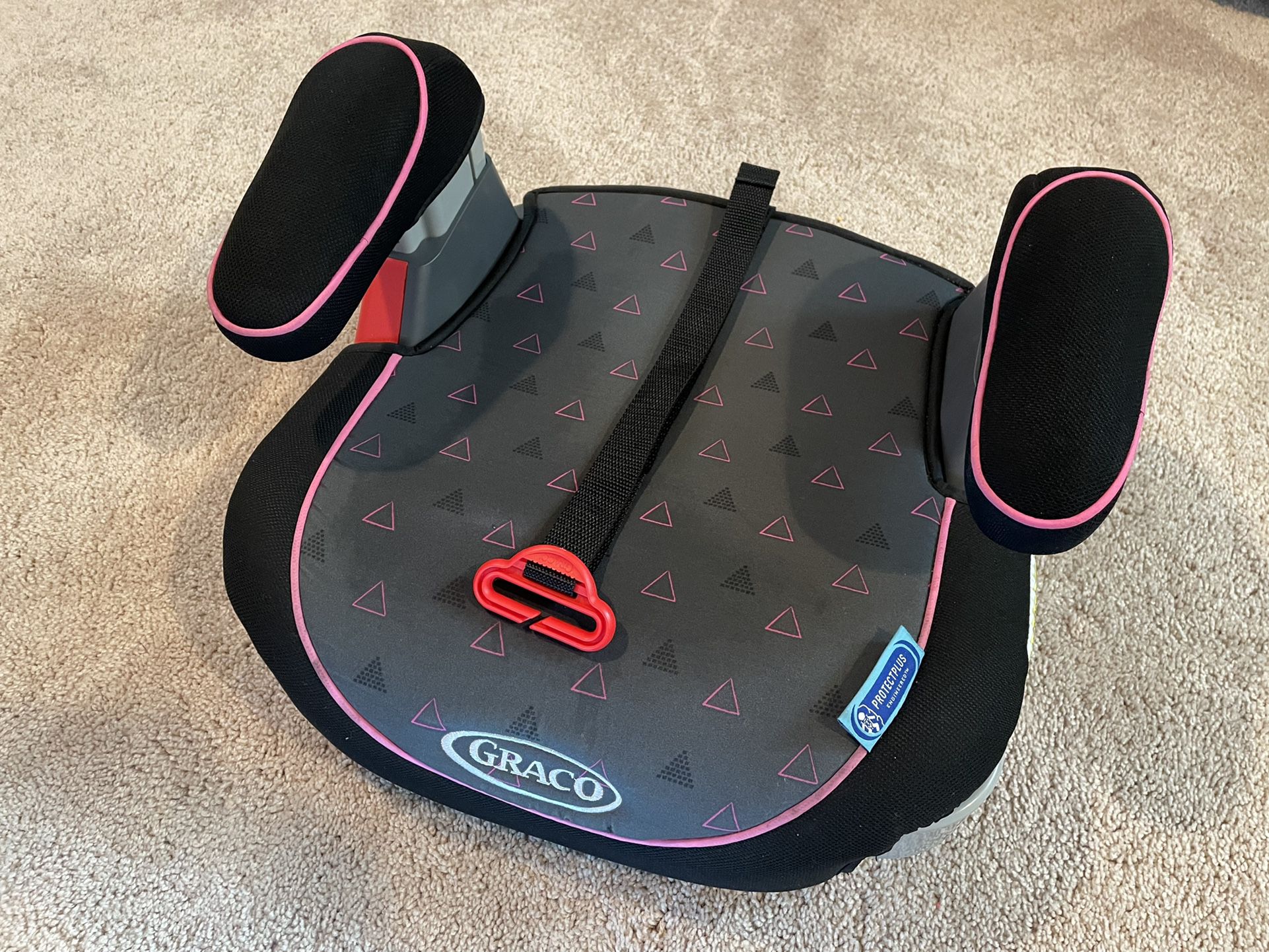 Available one Graco Turbo Booster Backless Car Seat $15.00.
