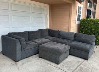 Comfy Thomasville Modular Sectional with Storage Ottoman| DELIVERY AVAILABLE
