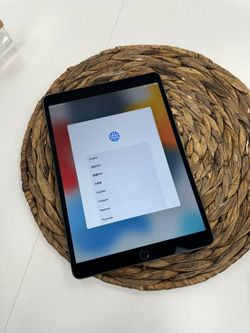 Apple iPad Air 3 10.5 inch Tablet - 90 Day Warranty - Payments Available With $1 Down 