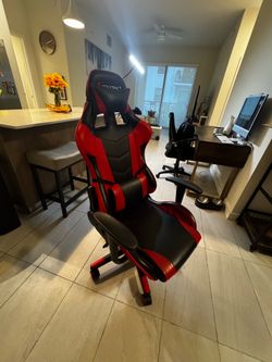 EVOKO Gaming Chair – Ergonomic Racing Style