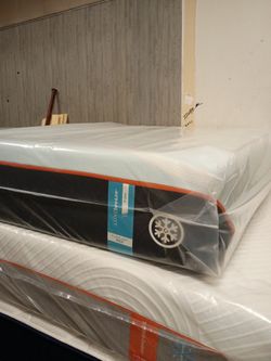 💥💥💥 $899 Queen Tempur-pedic Luxebreze Coolmax Firm Mattress Only $899 💥💥💥