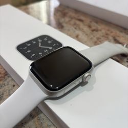 Apple Watch SE GPS+Cellular 44m 2020