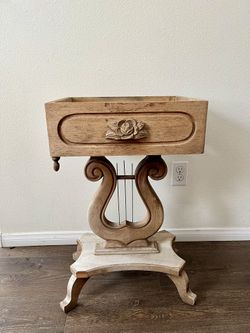 Vintage Victorian  Style Mahogany Side Table Base 