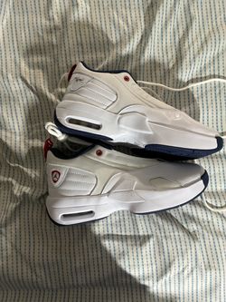 Y7 kids Jordan shoes
