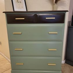 Refurbished 4 Drawer Dresser