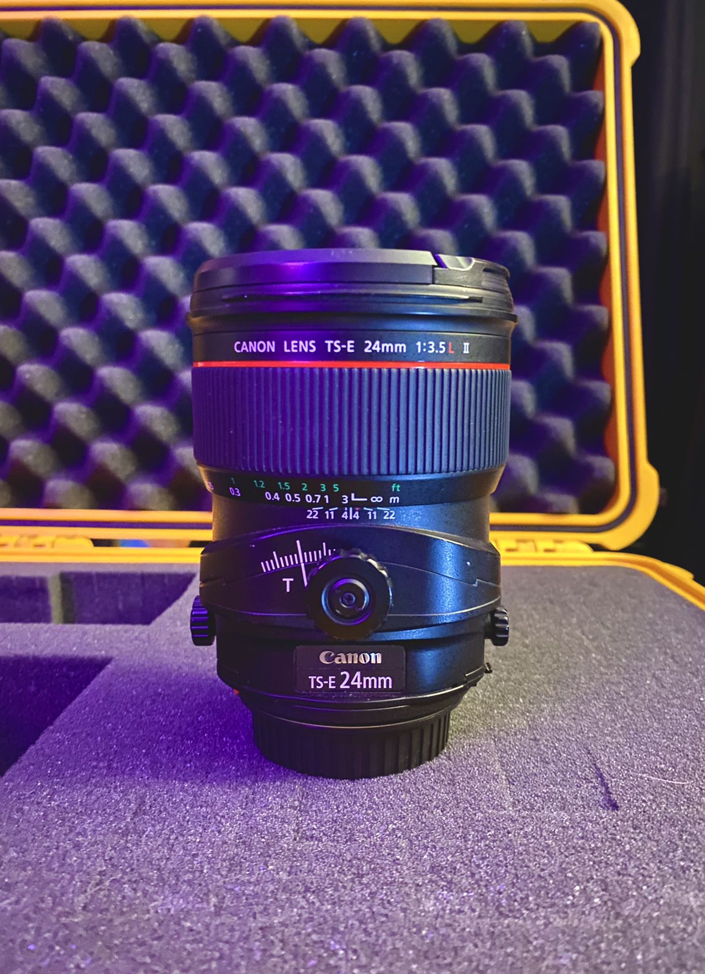 Canon TS-E 24mm f/3.5L II Ultra Wide Tilt-Shift Lens