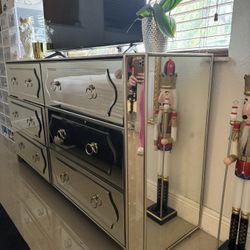 Mirrored Dresser Nightstands 
