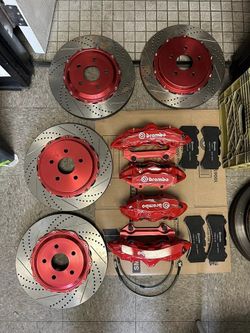 Brembo Gt4 Gt6 Caliper Kit With Rotors, with Brackets