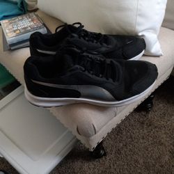 PUMA DESCENDANT V3 SNEAKERS