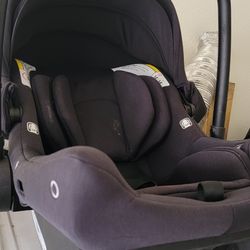 Nuna Infant Carseat