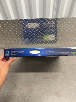 13 in LED light never used