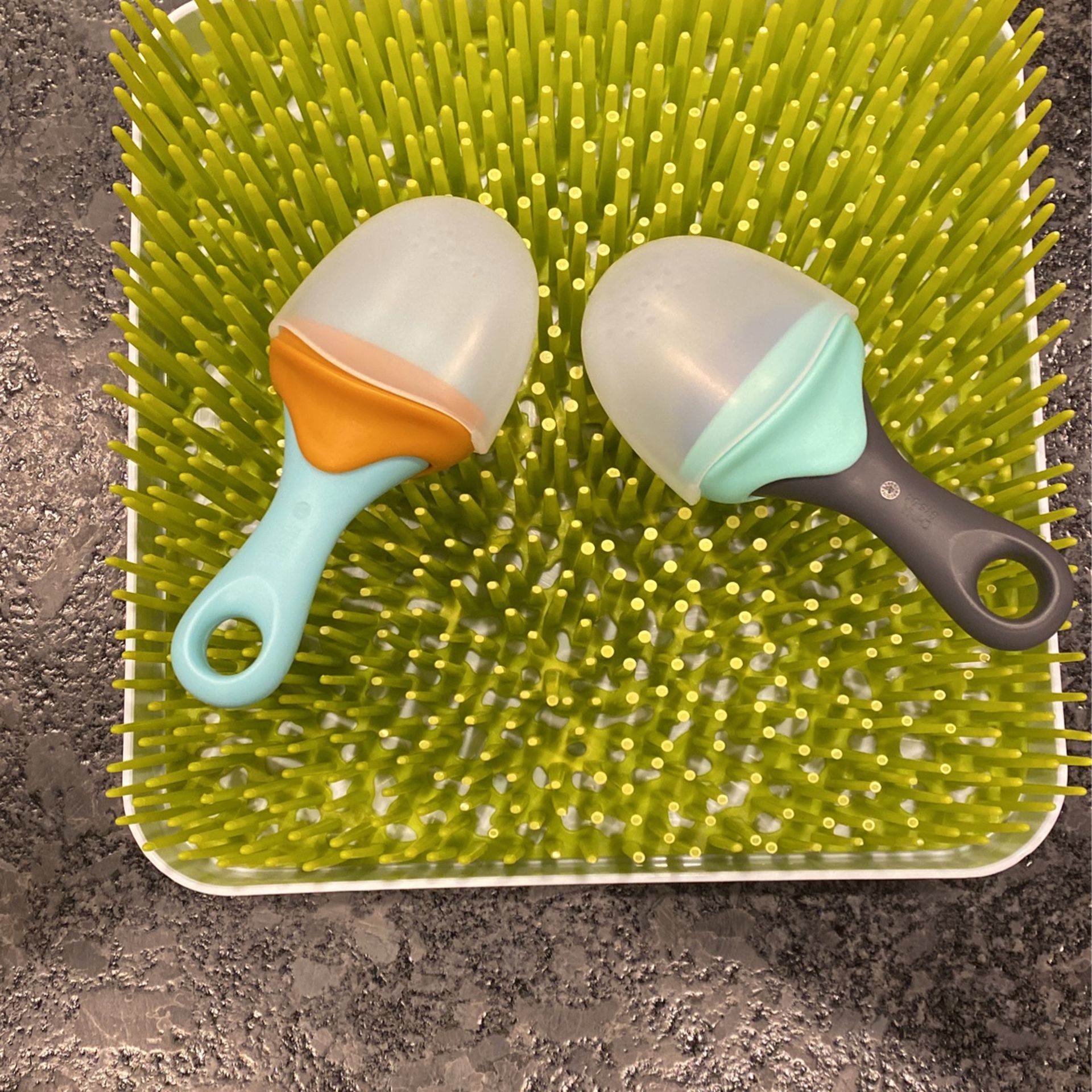 Baby Boon Grass and Boon Feeder