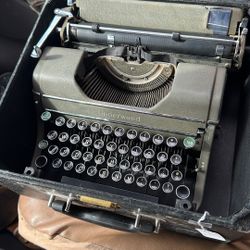 Underwood typewriter