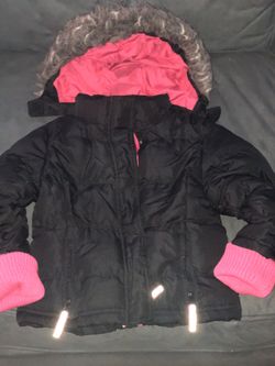 Girls winter coats sizes 3T-6T $10