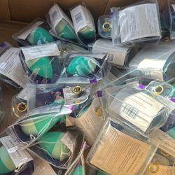 Make up 40 pieces $20