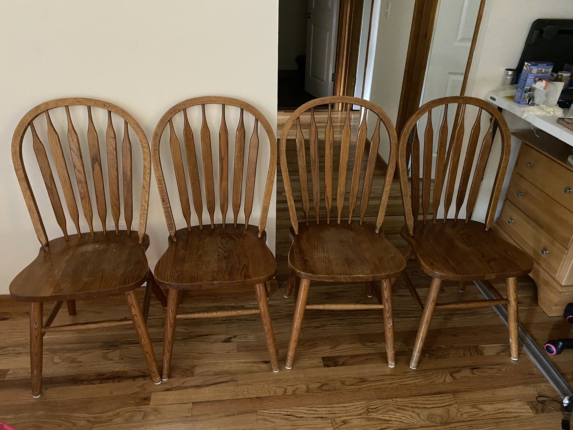 4 Matching Wooden Chairs