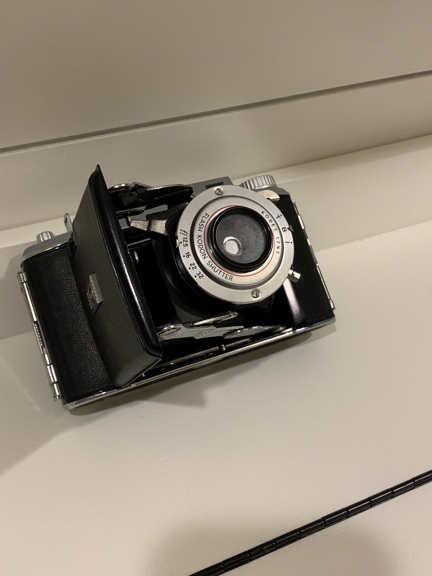 Kodak Vintage 1950’s Tourist II Folding Camera