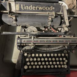 Underwood Typewriter 1930s