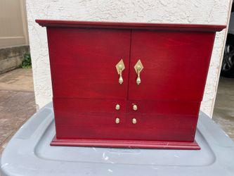 Jewelry box