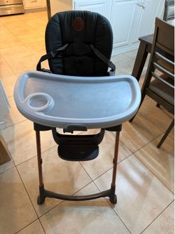 Maxi cosi high chair Used