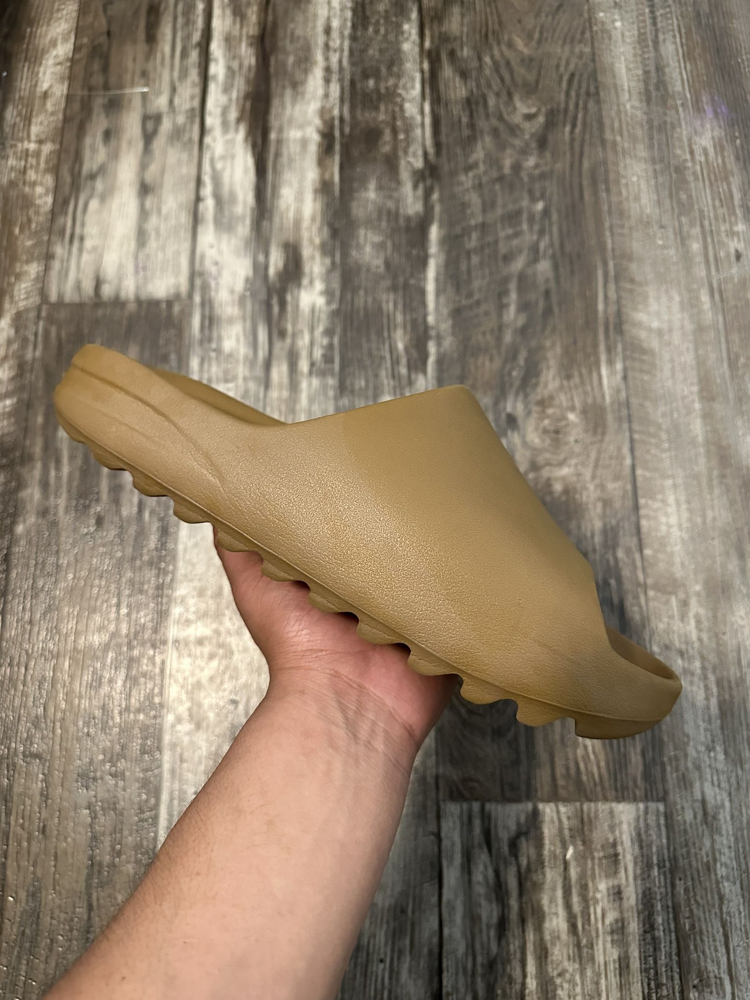 Yeezy Slide “Ochre” (13)