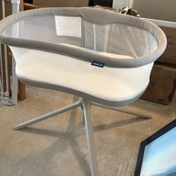 Halo Bassinet Swivel Sleeper